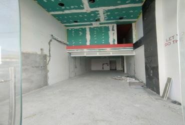 Shop / Showroom for Rent in Naccache  محل / صالة عرض للإيجار في النقاش